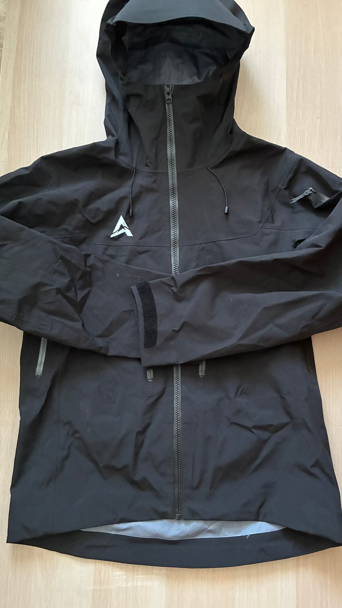 Alpine Shell negro